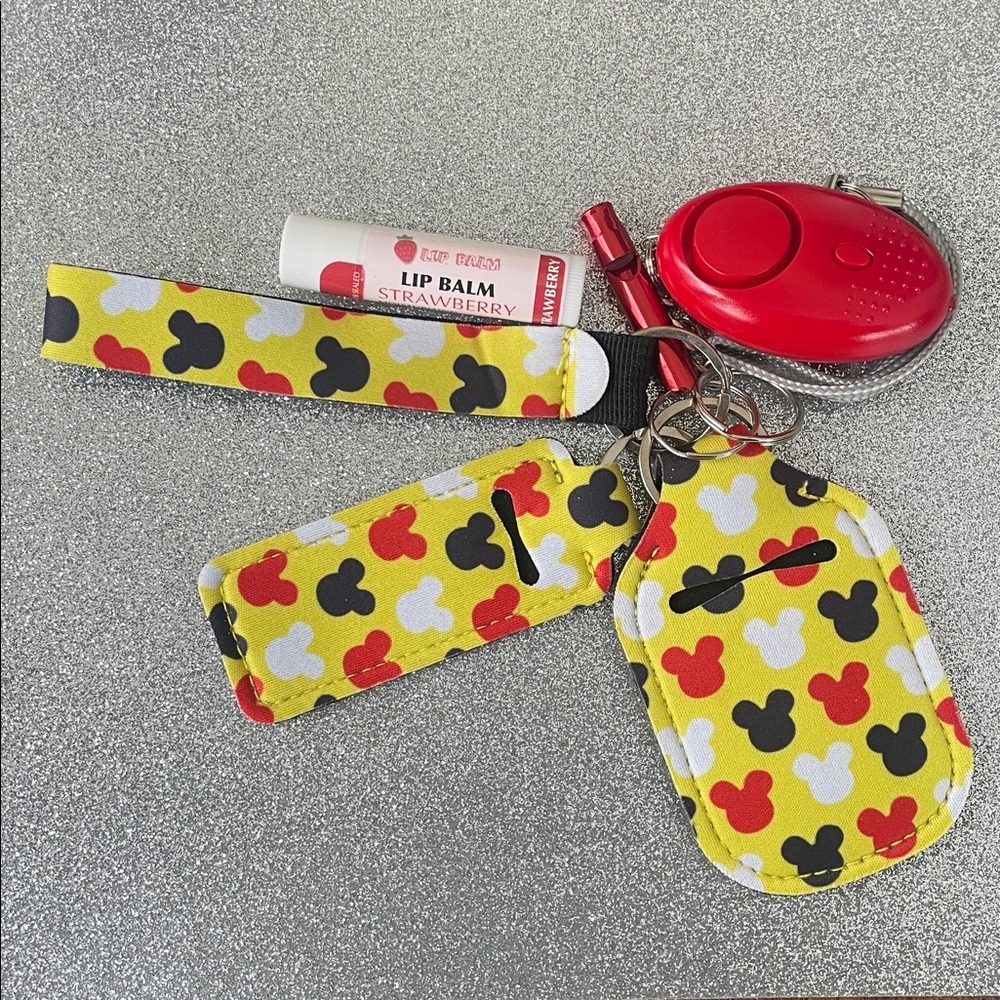 NWOT Kid Friendly Mouse Print Safety Keychain Set